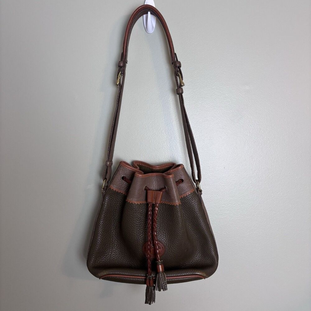 VTG 90s Dooney Bourke Bucket Teton Drawstring All Weather Leather Shoulder Bag